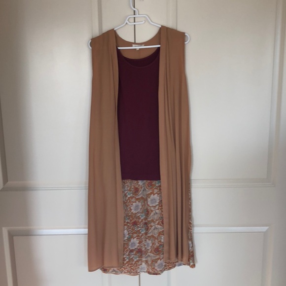 Vest - Picture 1 of 7